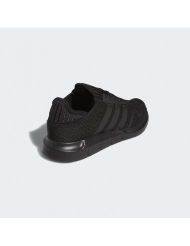 Adidas originals swift run discount trainers in black cg4111