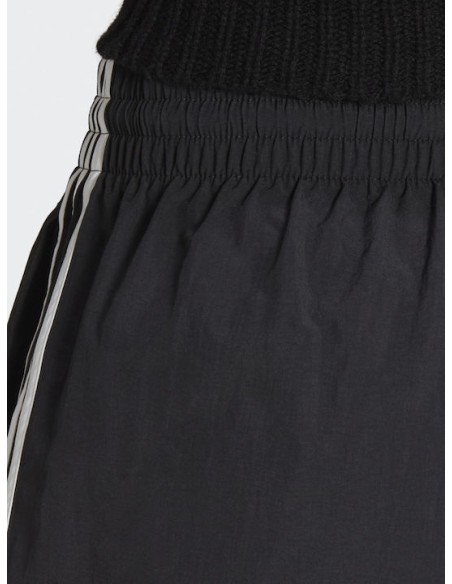 Adidas Essentials 3-Stripes Woven Αθλητικό Γυναικείο Σορτς Μαύρο - HT3397