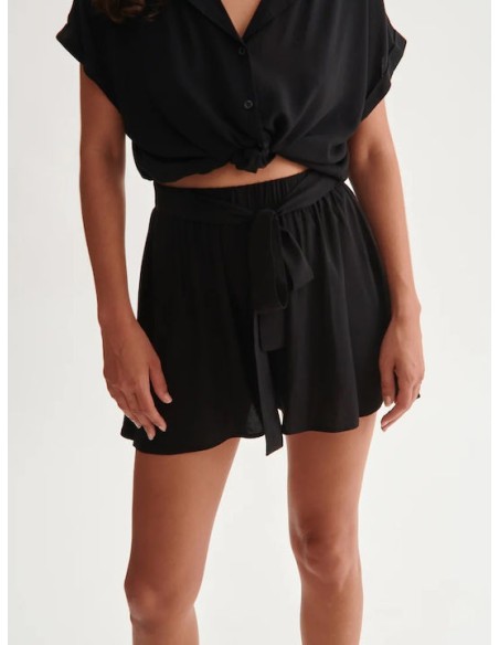 24COLOURS Black Shorts - 60818b