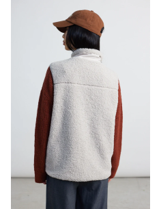 24colours Vest in Beige... 2