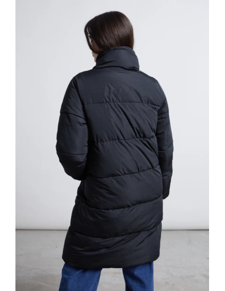 24 colours coat in black - 90476a