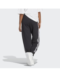 Adidas Essentials 3-Stripes... 2