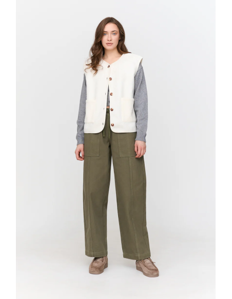 24 Colours Vest in white - 90511b